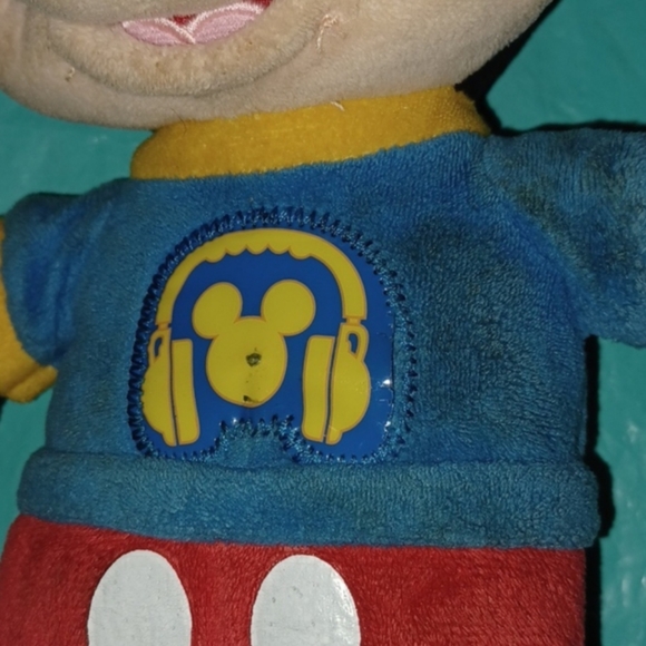 BUNDLE of Disney Mickey Mouse and Friends Vehicles and Talking Plushes - Picture 14 of 17